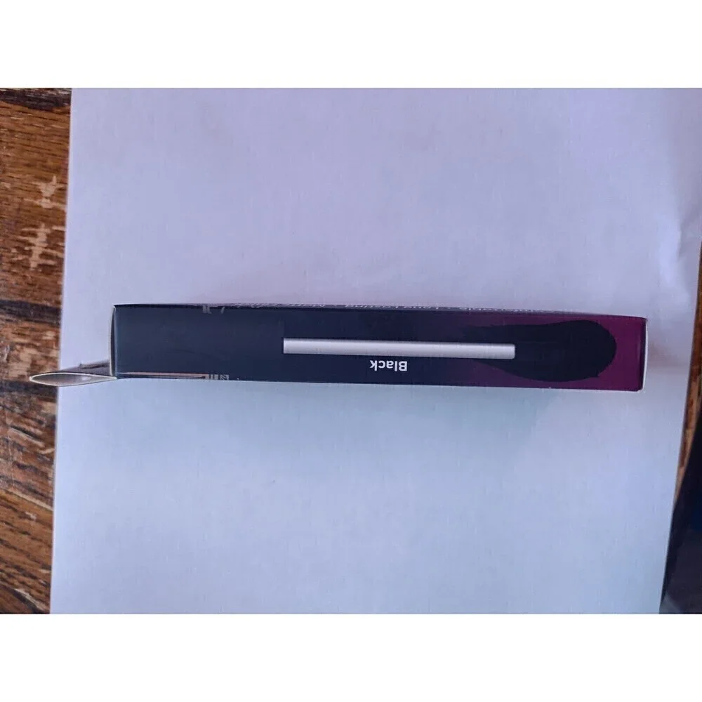 Ioni Liquid Lipstick Classic Horror Queens Miss Invisible Metallic Green & Black
